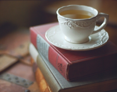 CB-1062a-books_whitecup