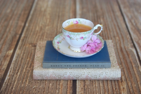 CB-2110-tabletop_books_cup