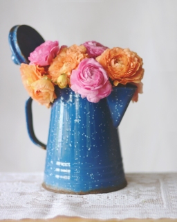 CB-2251-blue_pot_flowers