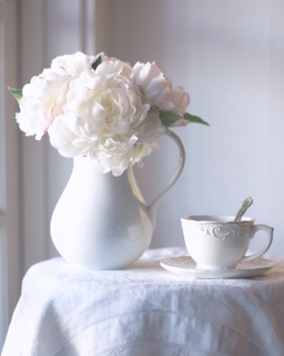 CB-2354_white-peonies