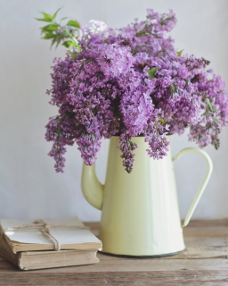 CB-2395_lilacs_yellowpot