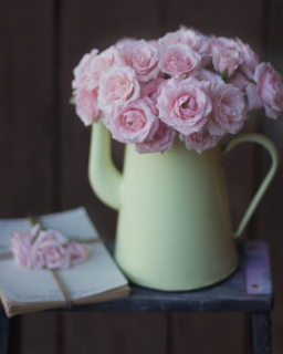 CB-2404_roses_yellowteapot
