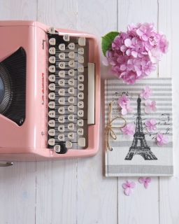 CB-2437_typewriter_hydrangea CB-2437_typewriter_hydrangea