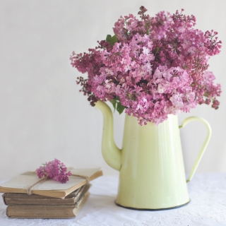 CB-2464_lilacs_yellowcoffeepot