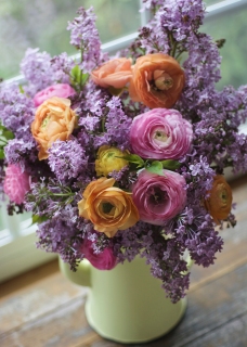 CB-2613_yellowpot_lilacs-ranunculus