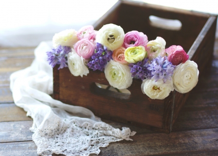 CB-2633_crate_springflowers