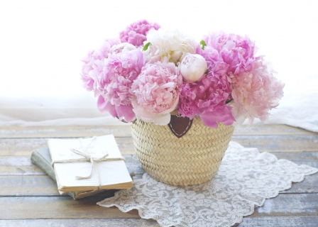 CB-2682_basket_peonies_horizontal