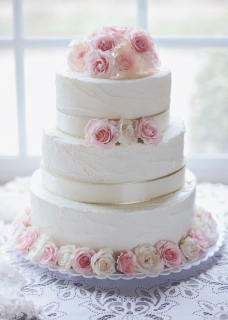 CB-2725_weddingcake_roses2