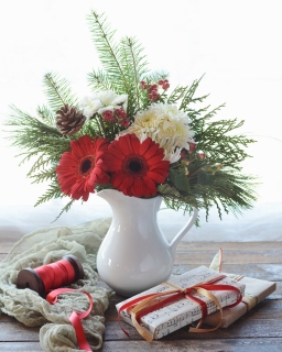 CB-2767_christmas_jug_foliage