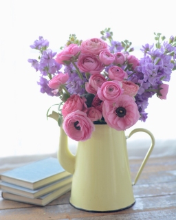 CB-2797_yellowpot_flowers